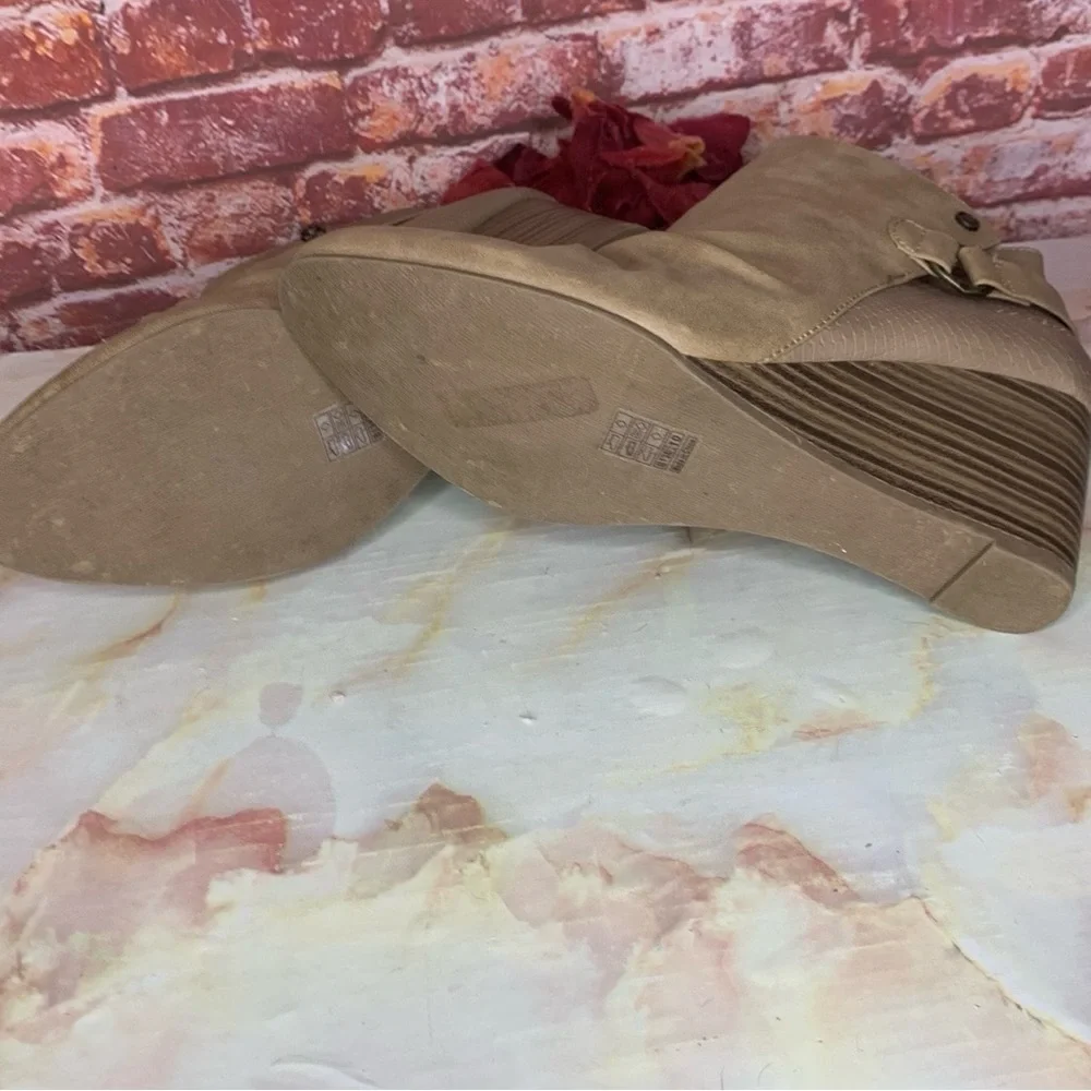 Blowfish Malibu Tan Wedge Stacked Heel Slouchy Ankle Booties